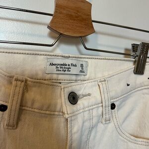 Abercrombie 90s straight white jeans